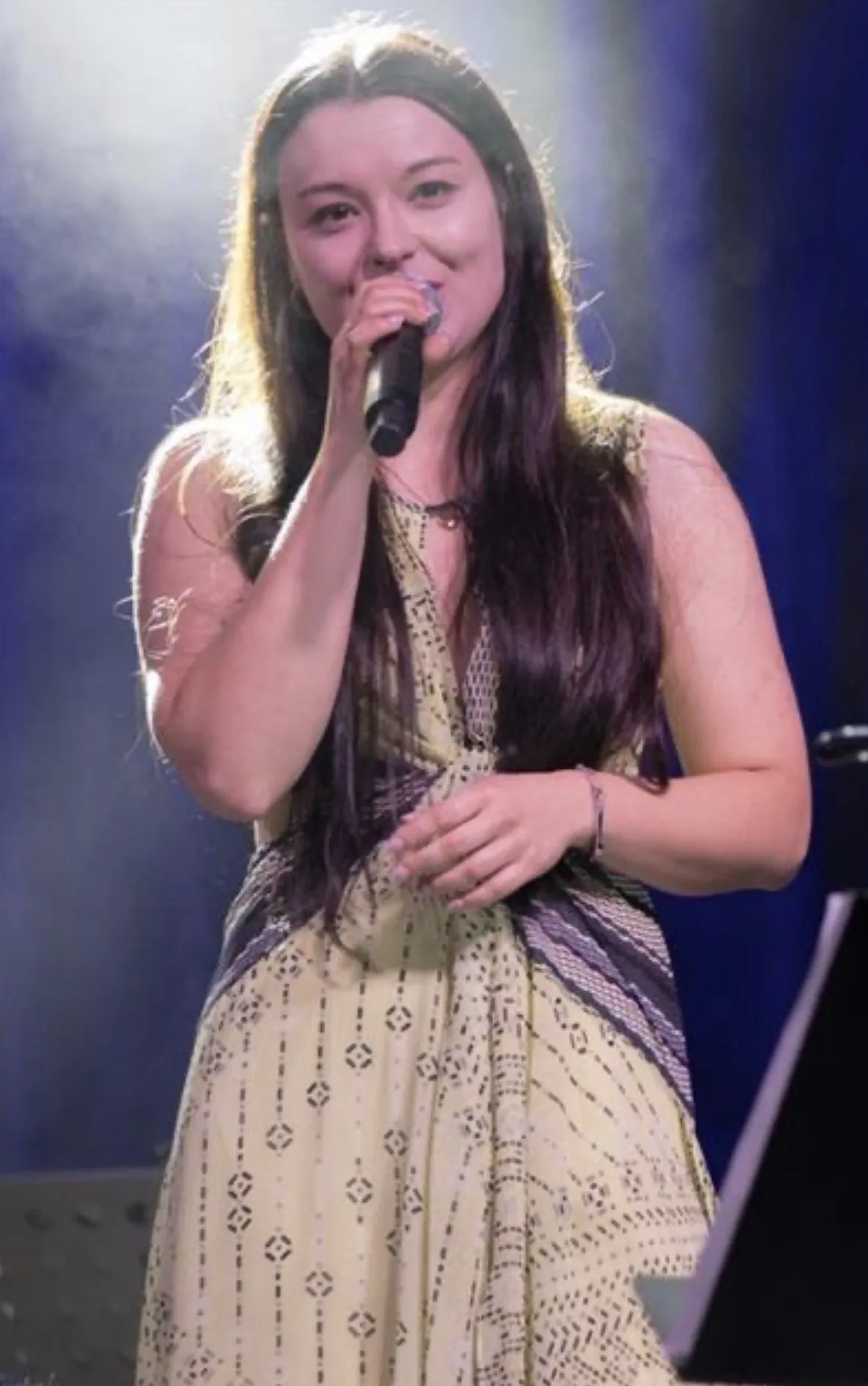 Cantante Ellyrka
